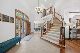 10101 N Hunt Club Ct, Mequon, WI 53097 - Photo 3