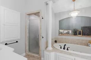 10101 N Hunt Club Ct, Mequon, WI 53097 - Photo 41