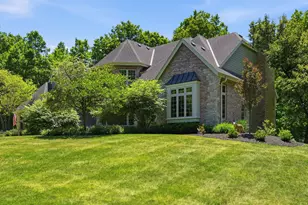 10101 N Hunt Club Ct, Mequon, WI 53097 - Photo 81