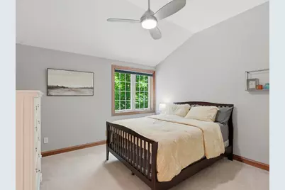 10101 N Hunt Club Ct, Mequon, WI 53097 - Photo 45