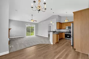 928 Langdon Ct, Racine, WI 53406 - Photo 7