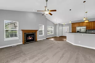 926 Langdon Ct, Racine, WI 53406 - Photo 9