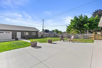 8057  17th Ave, Kenosha, WI 53143 - Photo 25