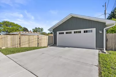 8057  17th Ave, Kenosha, WI 53143 - Photo 27