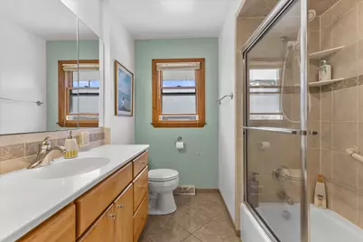 8057  17th Ave, Kenosha, WI 53143 - Photo 15