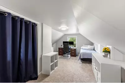 10924 W Marion St, Wauwatosa, WI 53222 - Photo 3