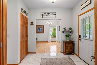 1021  Johnson St, Onalaska, WI 54650 - Photo 3