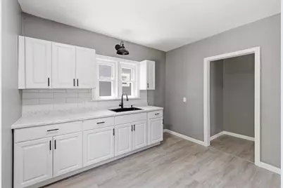 4706 N 57th St, Milwaukee, WI 53218 - Photo 7