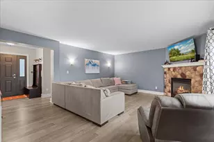 871 N Sandy Ln, Elkhorn, WI 53121 - Photo 3