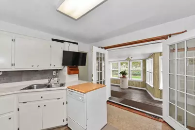 803 W Washington Ave, Waukesha, WI 53188 - Photo 3