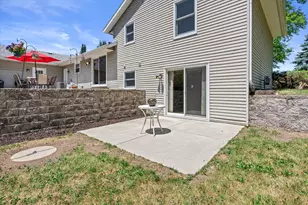 620 Prairie View Dr, North Prairie, WI 53153 - Photo 9