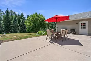 620 Prairie View Dr, North Prairie, WI 53153 - Photo 7