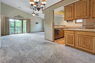 2264 Circle Ridge Rd, Delafield, WI 53018 - Photo 5