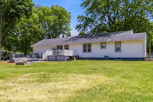 321 N Dewey Ave, Jefferson, WI 53549 - Photo 27