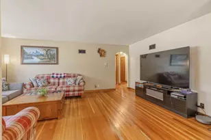321 N Dewey Ave, Jefferson, WI 53549 - Photo 3