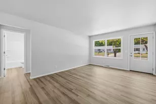 513 Bender Rd, West Bend, WI 53090 - Photo 19