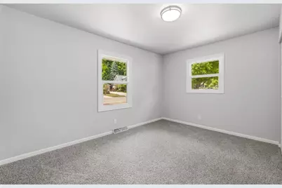 513  Bender Rd #515, West Bend, WI 53090 - Photo 11
