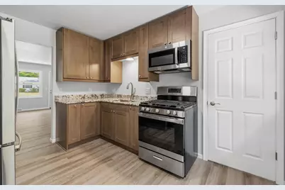 513  Bender Rd #515, West Bend, WI 53090 - Photo 17