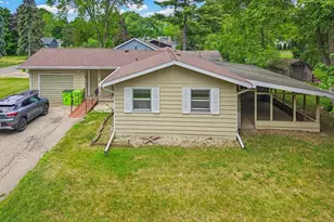 325 Summer St, Delavan, WI 53115 - Photo 5