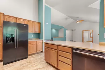 1320  West Heights Ct, West Bend, WI 53095 - Photo 11