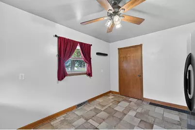 8302  26 Ave, Kenosha, WI 53143 - Photo 7