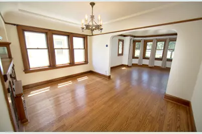 936 S 77th St, West Allis, WI 53214 - Photo 7
