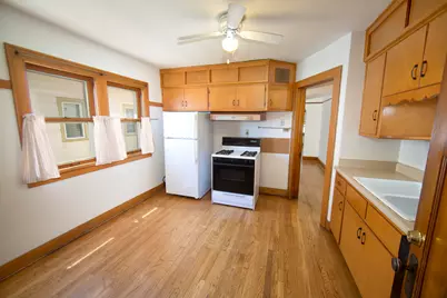 936 S 77th St, West Allis, WI 53214 - Photo 9