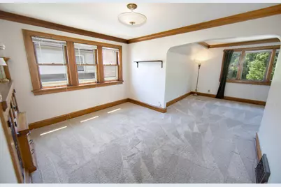 936 S 77th St, West Allis, WI 53214 - Photo 17