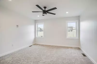 1627  Red Clover St, Holmen, WI 54636 - Photo 7