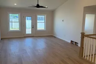 1627 Red Clover St, Holmen, WI 54636 - Photo 5