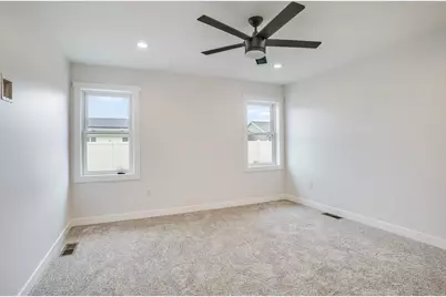1627  Red Clover St, Holmen, WI 54636 - Photo 7