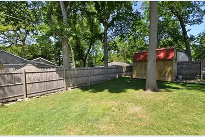 2513  Mason St, Delavan, WI 53115 - Photo 37