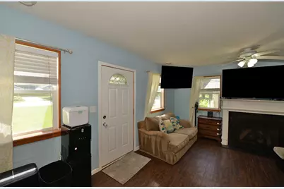 2513  Mason St, Delavan, WI 53115 - Photo 9