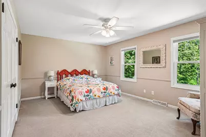 9945 N Valley Hill Dr, Mequon, WI 53092 - Photo 29