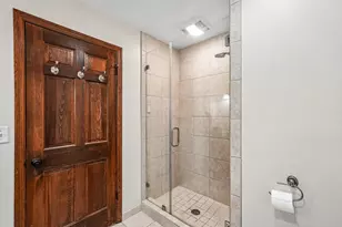 9945 N Valley Hill Dr, Mequon, WI 53092 - Photo 25