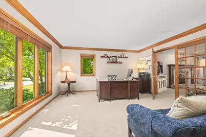 W245N6061  Maris Dr, Sussex, WI 53089 - Photo 11