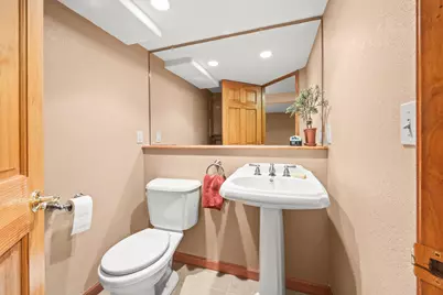 W245N6061  Maris Dr, Sussex, WI 53089 - Photo 31