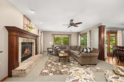 W245N6061  Maris Dr, Sussex, WI 53089 - Photo 9