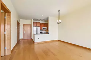1550 E Royall Pl, Milwaukee, WI 53202 - Photo 11