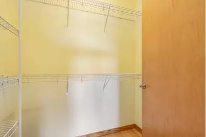 1550 E Royall Pl #Unit 911, Milwaukee, WI 53202 - Photo 21