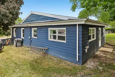 1817 E Main St, Waukesha, WI 53186 - Photo 9