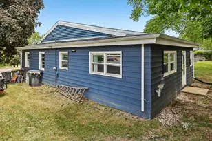 1817 E Main St, Waukesha, WI 53186 - Photo 9
