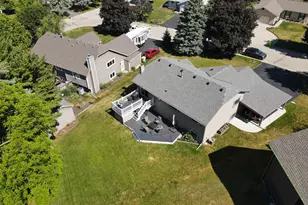 1021 Eton Ct, Hartland, WI 53029 - Photo 43
