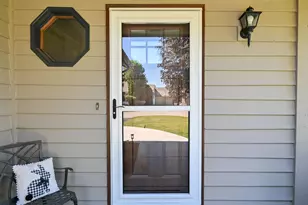 1021 Eton Ct, Hartland, WI 53029 - Photo 3