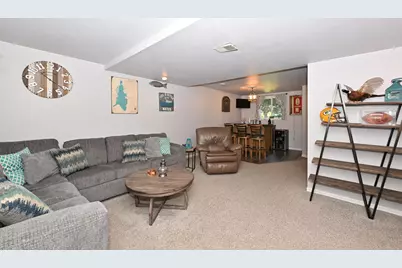 1021  Eton Ct, Hartland, WI 53029 - Photo 27