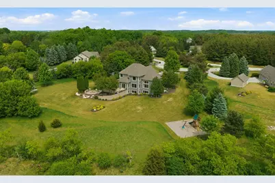 439  Pineview Ct, Richfield, WI 53017 - Photo 61