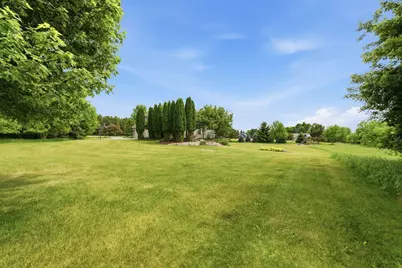 439  Pineview Ct, Richfield, WI 53017 - Photo 71