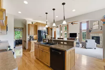439  Pineview Ct, Richfield, WI 53017 - Photo 17