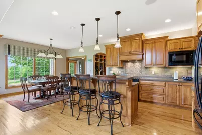 439  Pineview Ct, Richfield, WI 53017 - Photo 11