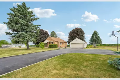 5930 W County Line Rd, Mequon, WI 53092 - Photo 3